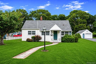 Welcome to Patchogue Shores! Nestled on a quiet, no through - photo 1