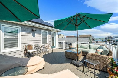 Ideally situated between the beach and bay in Long Beach's - photo 7