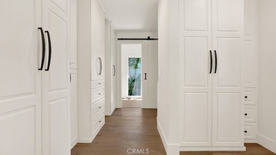 Set on a beautiful greenbelt with mature landscaping and - photo 10