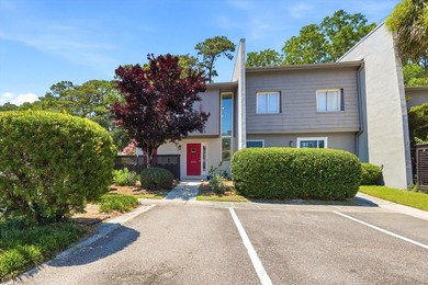 Comfort, convenience, and Lowcountry living come together in one - photo 1