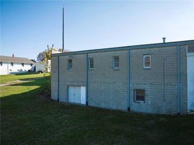 Over 15,000 sq. ft of commercial opportunity in Higginsville!