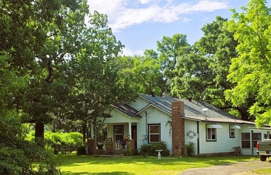 Charming Mena Home with Modern Upgrades & Endless Potential! - photo 1