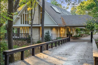 (private lake, pond, creek) Home Active Under Contract in Dallas Texas