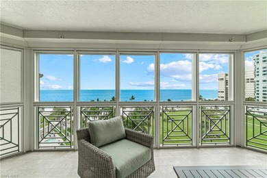 Indulge in a luxurious beachfront lifestyle in this exquisitely - photo 3