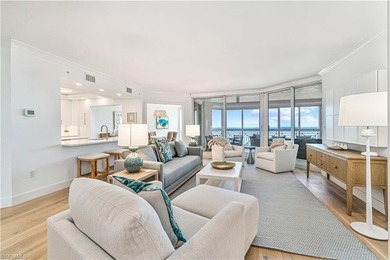 Indulge in a luxurious beachfront lifestyle in this exquisitely - photo 6