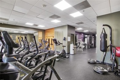 Spacious 1 bed/1 bath condo located on the 10th floor of