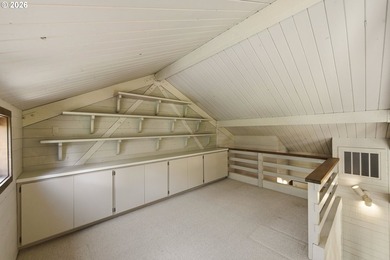 Custom townhouse tucked away on 3+ private, in-town acres - photo 19