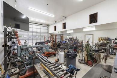 Luxury Golf Living + Dream Shop in Olympia, WA - photo 42