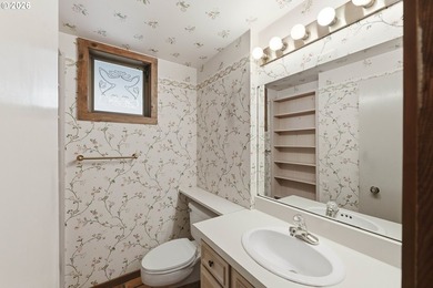 Custom townhouse tucked away on 3+ private, in-town acres - photo 26
