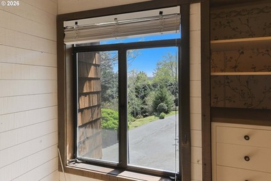 Custom townhouse tucked away on 3+ private, in-town acres - photo 28