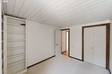Custom townhouse tucked away on 3+ private, in-town acres - photo 29