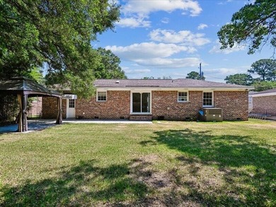This house is in Move In condition in a very popular - photo 3