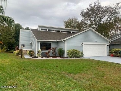 (private lake, pond, creek) Home For Sale in Daytona Beach Florida