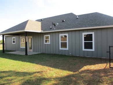 Move in Ready, Seller Financing will have you ready for back to - photo 4