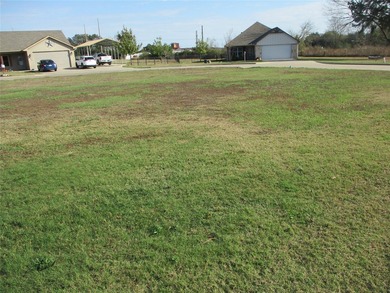 Move in Ready, Seller Financing will have you ready for back to - photo 8
