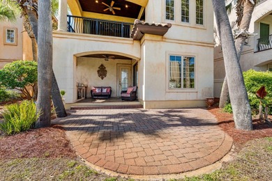 Perfectly positioned just steps from the Gulf, 22 Saint Tropez - photo 15