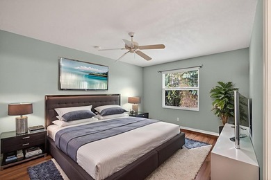 Beautifully updated coastal living just minutes from the ocean - photo 15
