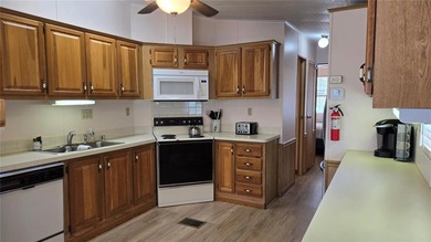 Welcome to easy Florida living in the desirable Sugar Creek - photo 20