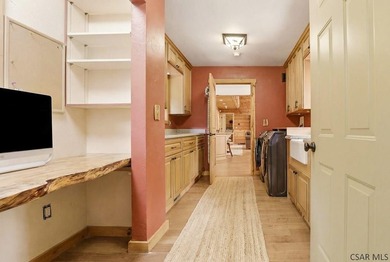 Spectacular Expedition Log home on three spacious lots in the - photo 21