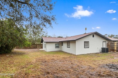 Welcome home GORGEOUS! This completely renovated 3-bedroom - photo 22