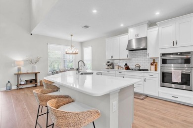 WELCOME HOME to this stunning Taylor Morrison-built residence in - photo 4