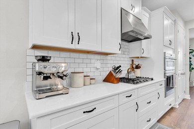 WELCOME HOME to this stunning Taylor Morrison-built residence in - photo 8