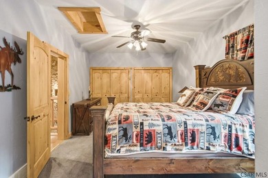 Spectacular Expedition Log home on three spacious lots in the - photo 31
