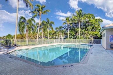 Beautifully updated coastal living just minutes from the ocean - photo 40