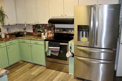 Country Living Solar Home with Guest Cottage - Ideal