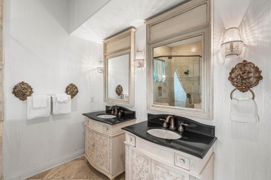 Perfectly positioned just steps from the Gulf, 22 Saint Tropez - photo 49