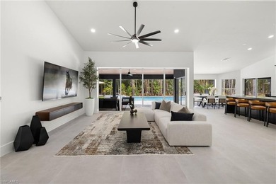 FIVE ACRES of pure Naples freedom where luxury meets - photo 6