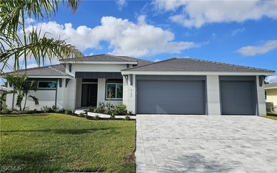 Caloosahatchee River Home For Sale in Cape Coral Florida