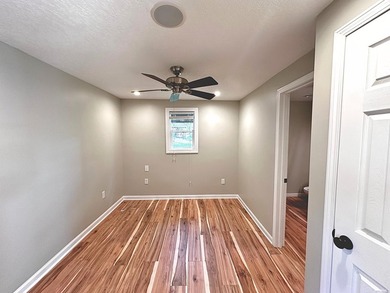 NO PROJECTS NEEDED! FULL RENO! This Irish Lake cottage is - photo 10
