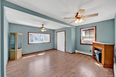 Opportunity Knocks! Ideal for savvy investors and primary - photo 3