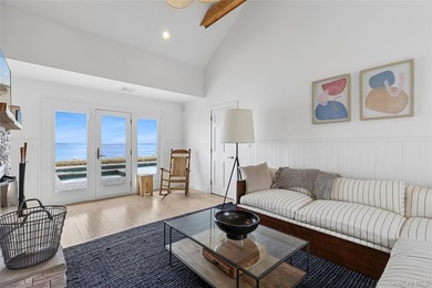 Recently expanded and renovated with a fresh, modern coastal - photo 14