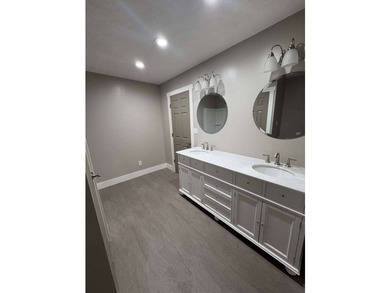 This beautiful brick house has been fully remodeled and is ready - photo 16