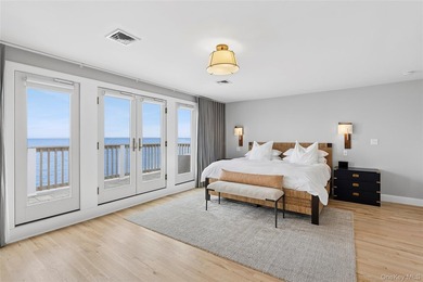 Recently expanded and renovated with a fresh, modern coastal - photo 17