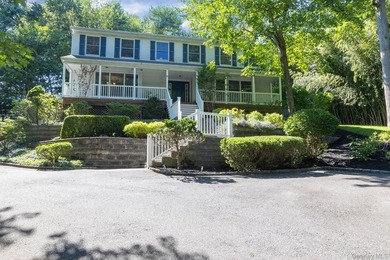 Welcome to this meticulously maintained Colonial, lovingly cared - photo 2