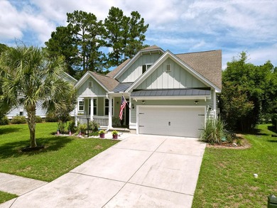 Experience the golf course lifestyle, complete with luxurious - photo 1