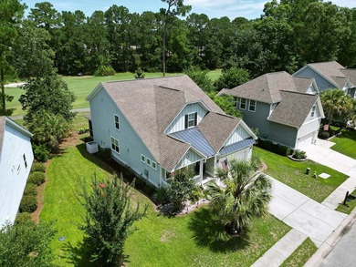 Experience the golf course lifestyle, complete with luxurious - photo 2