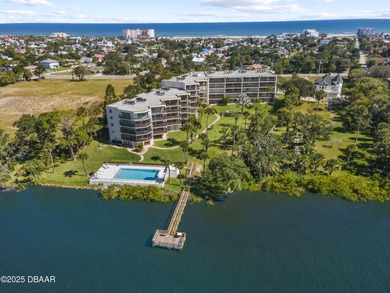 (private lake, pond, creek) Condo For Sale in Daytona Beach Florida