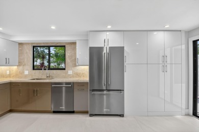 Lake Condo For Sale in Delray Beach, Florida