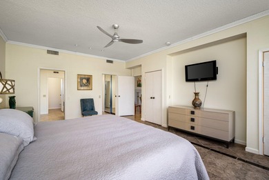 REDUCED! Approx: 2121 SqFt of spacious living. The home offers a - photo 22
