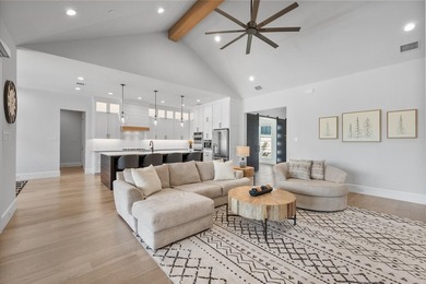 Welcome to a home that perfectly balances elegance with relaxed - photo 8