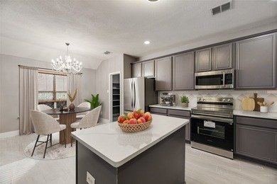 MOTIVATED SELLER. A rare combination of five bedrooms, two - photo 3