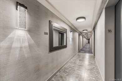 Pet Friendly Luxury High Rise building,Large One Bedroom With A - photo 17