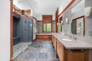 Situated amidst breathtaking granite landscapes and spanning 44 - photo 22