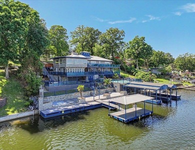 Experience Lake Hamilton living in highly desirable Moonlight - photo 1