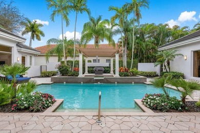 Amazing courtyard with beautiful curb appeal on over half acre - photo 3