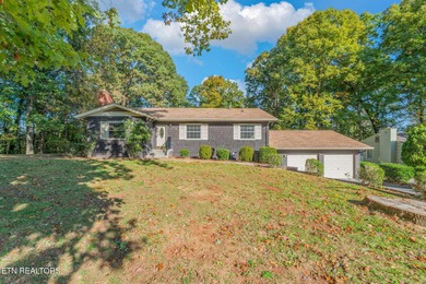 Fort Loudoun Lake Home Sale Pending in Knoxville Tennessee
